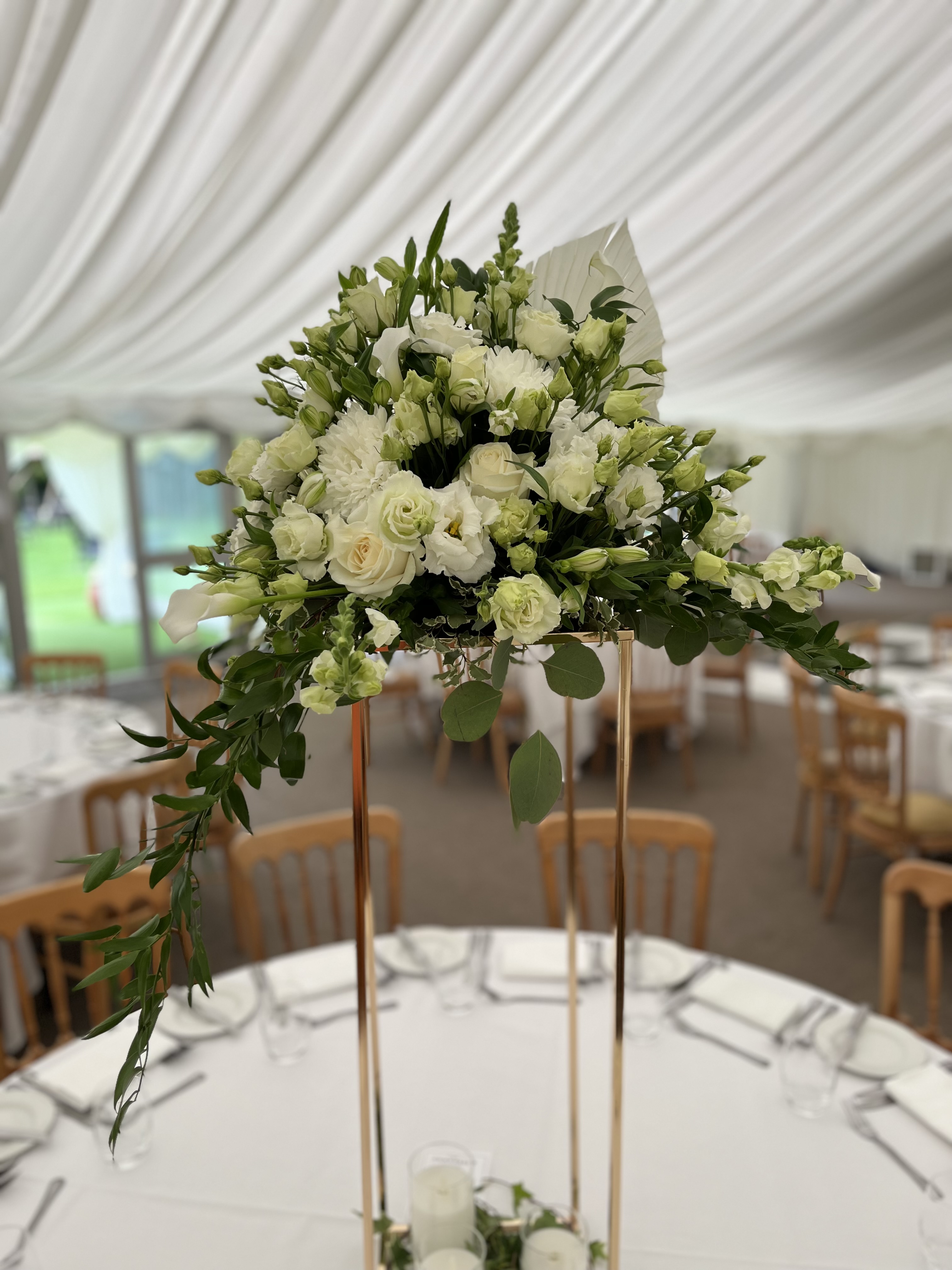 Wedding flowers from Berry blooms in Romsey